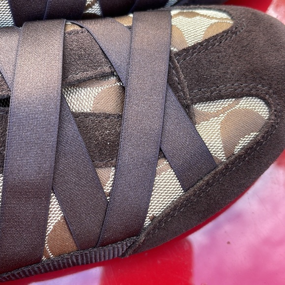 Coach sneakers Sz 7 - Picture 6 of 9